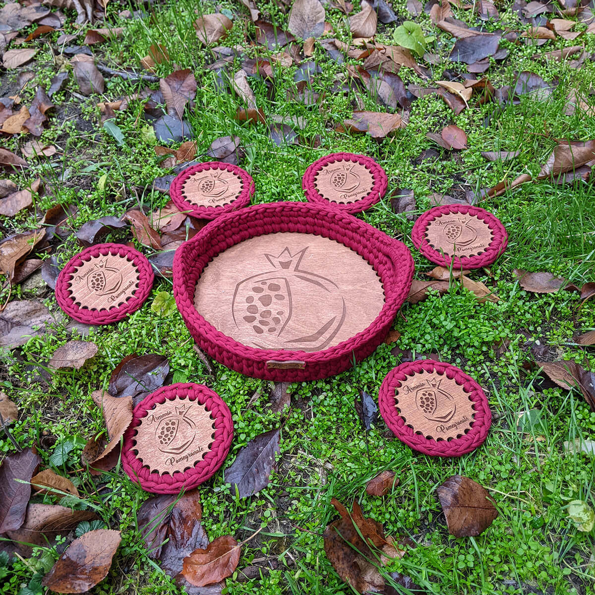 Crochet Tray With Cup Stands